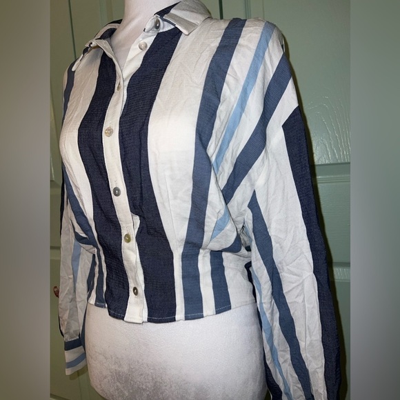Zara Tops - Zara trf White Blue Stripped Crop Blouse